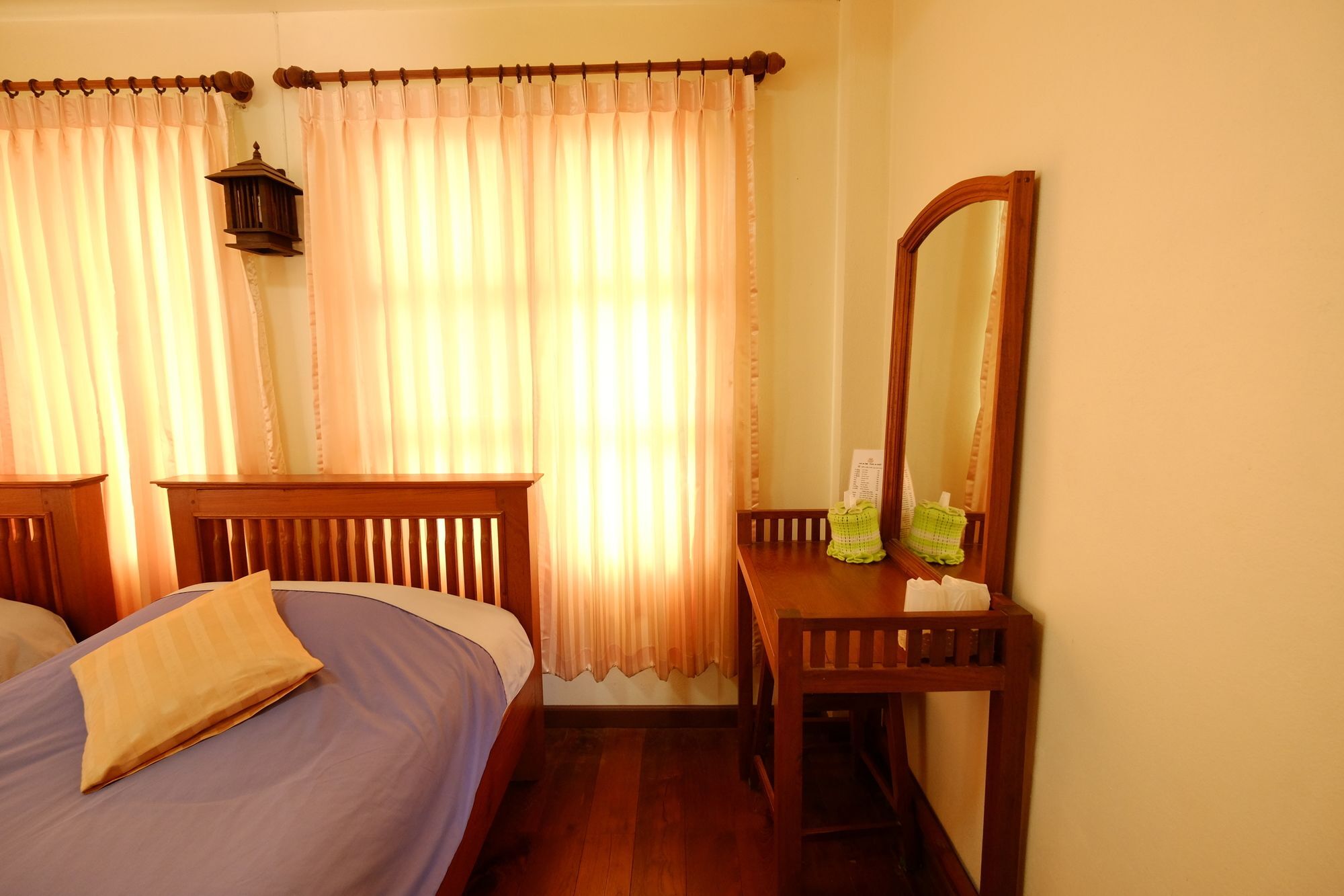 Huen Kham Kong Guesthouse Mae Sariang Exterior foto